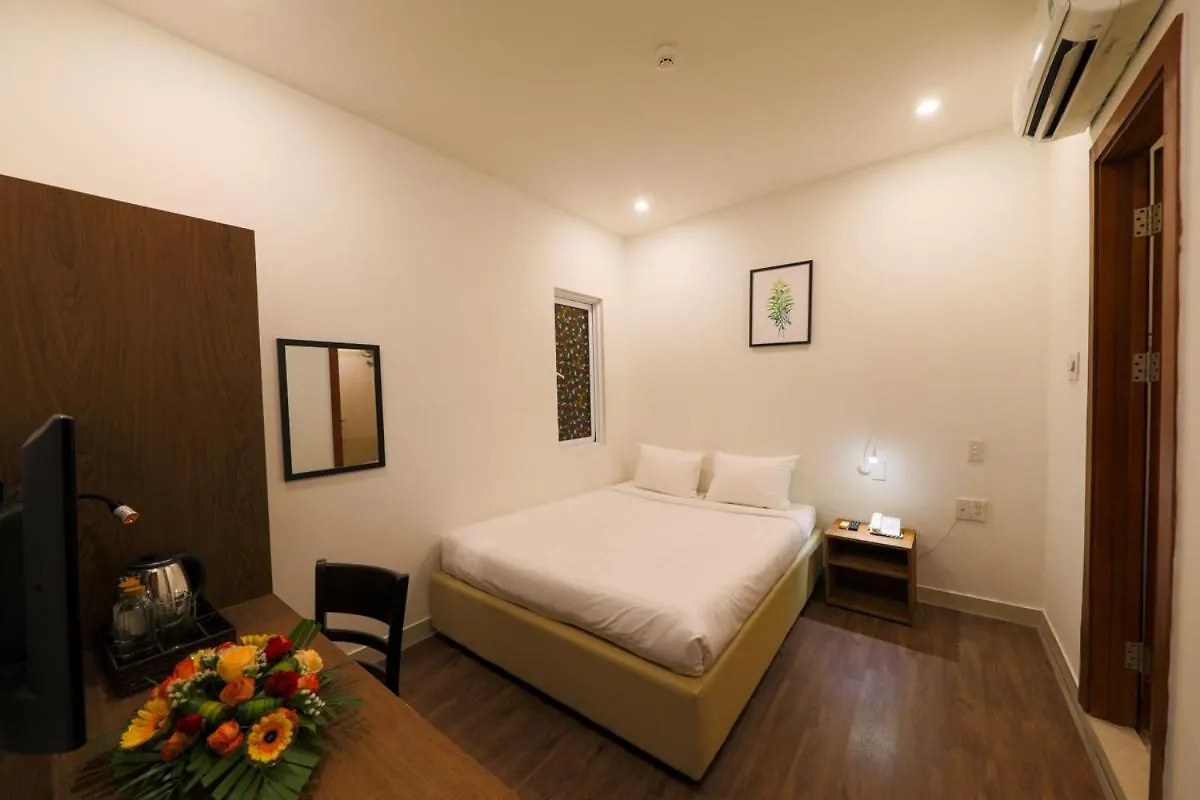 Vitalis Riverside Hotel Da Nang 2*,